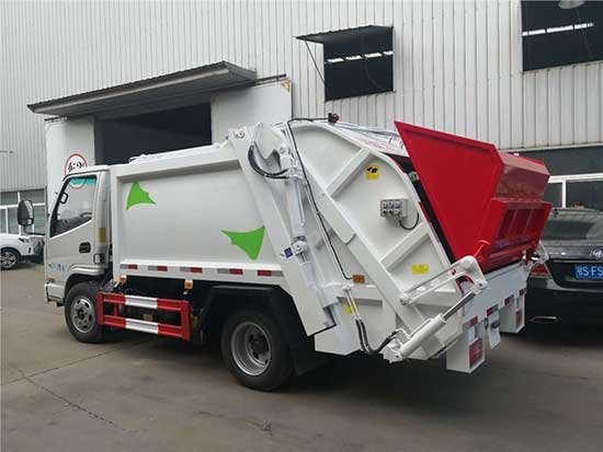 車(chē)廂改裝噴涂防護(hù)裝甲涂層 高壓聚脲噴涂機(jī)(圖3) 車(chē)廂改裝噴涂防護(hù)裝甲涂層