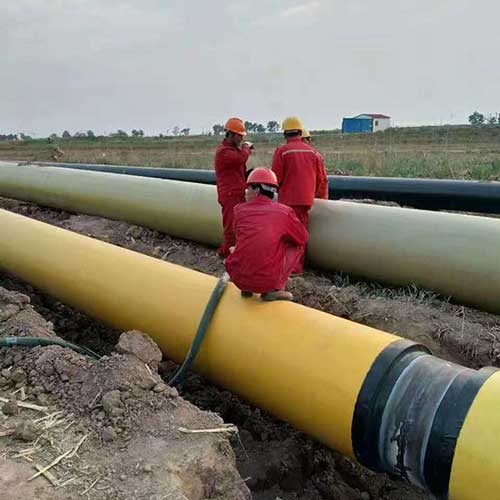 保溫管道發(fā)泡聚氨酯噴涂機(jī)(圖2) 保溫管道發(fā)泡聚氨酯噴涂案例