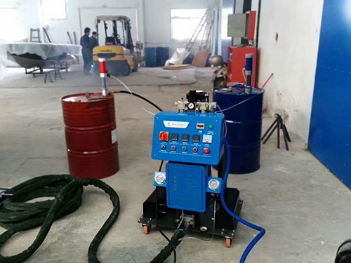 隔熱噴涂機(jī)(圖2) 船體保溫隔熱噴涂機(jī)