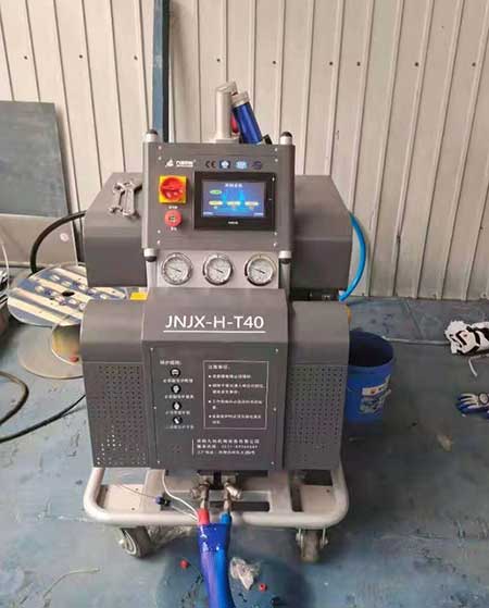 外墻涂料噴涂機器(圖1) T40保溫聚氨酯高壓發(fā)泡機