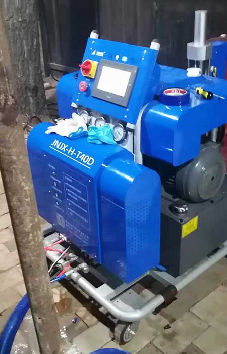 鋼構彩鋼瓦防腐防水聚脲材料噴涂機(圖1) T40D聚脲噴涂機